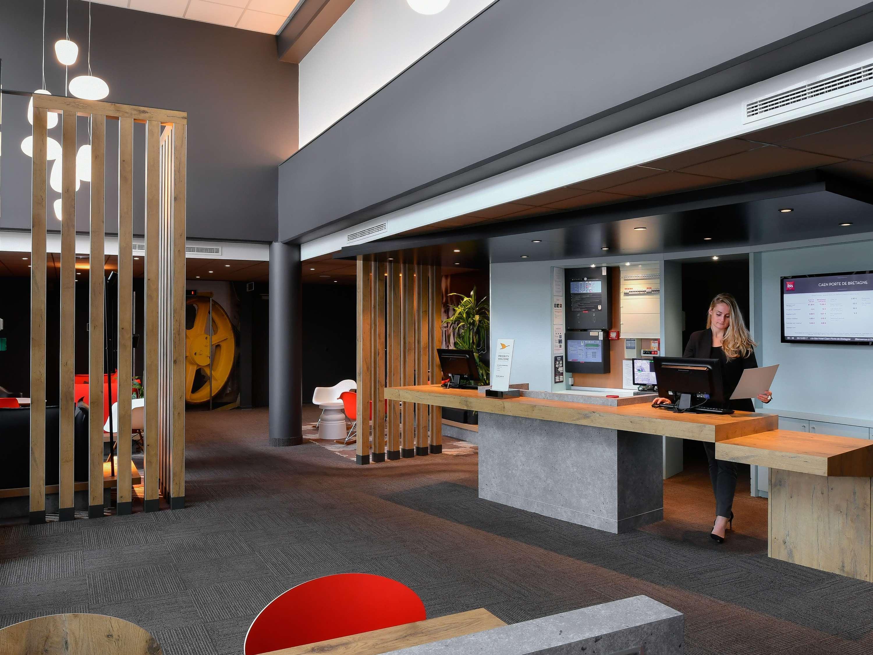 Ibis Budget Caen Porte De Bretagne Bretteville-sur-Odon Экстерьер фото