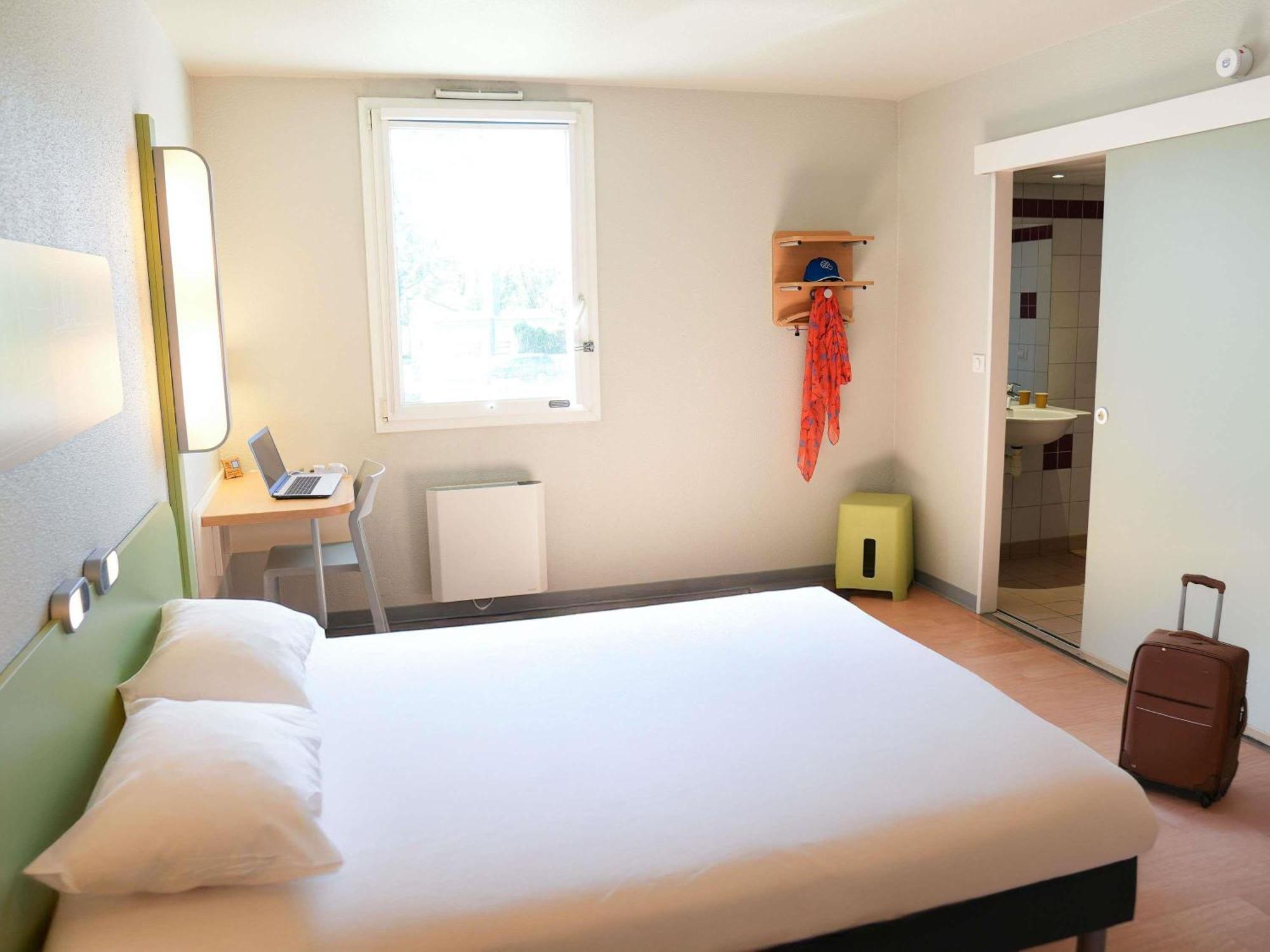 Ibis Budget Caen Porte De Bretagne Bretteville-sur-Odon Экстерьер фото
